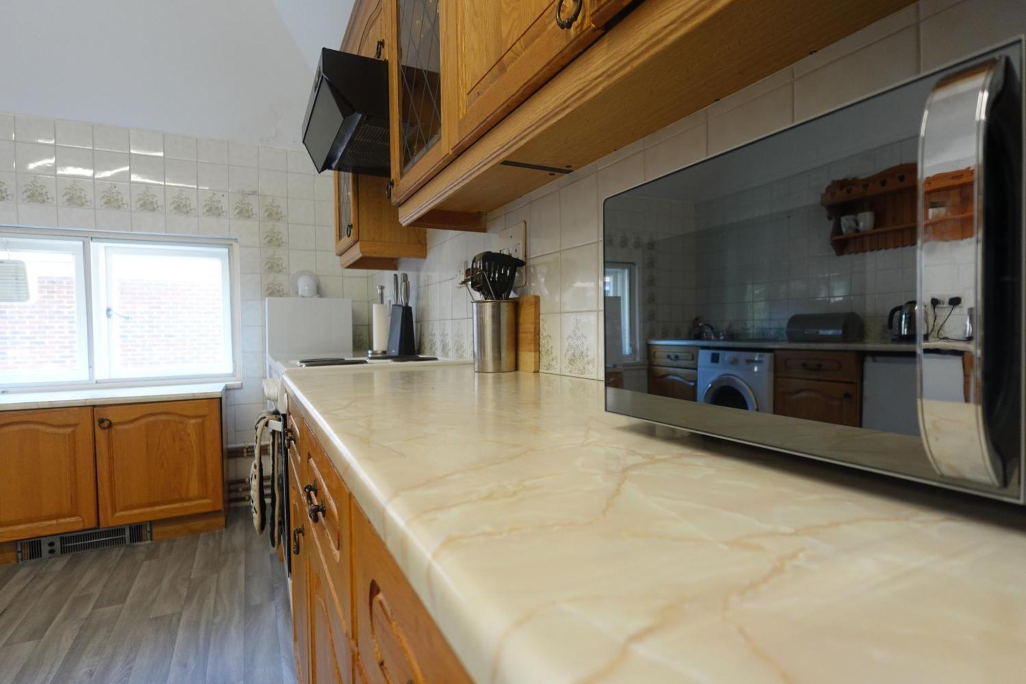 Apartment In Canford Cliffs Close To Sandbanks Beach Poole Exteriör bild